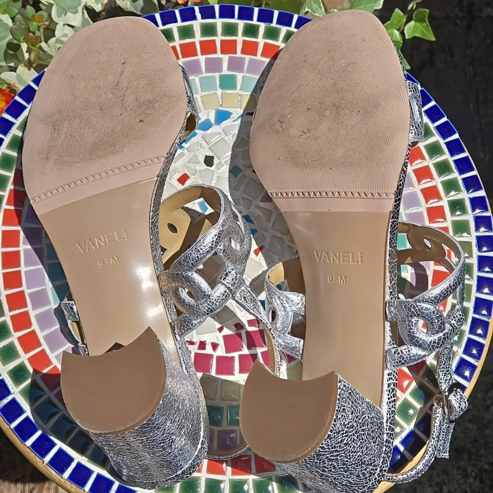 VANELi Slingback Chunky Heel Sandals - Picture 10 of 14